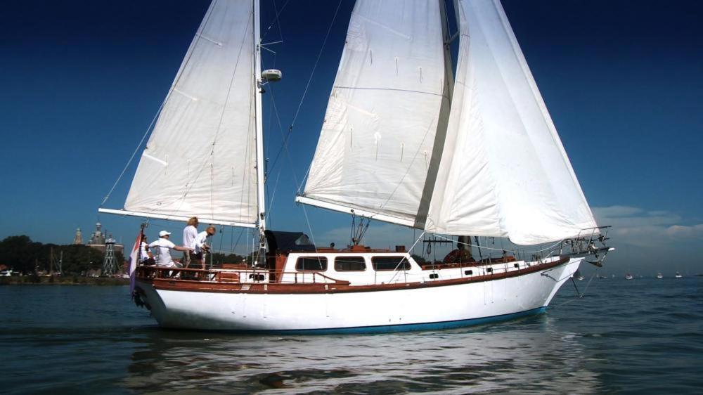 Classic Sailing Ship In Center Of Enkhuizen! Dış mekan fotoğraf